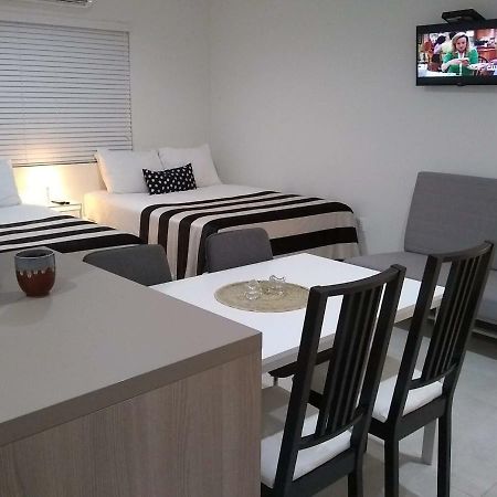 Studio Biscayne Blvd Miami Doral Exteriör bild