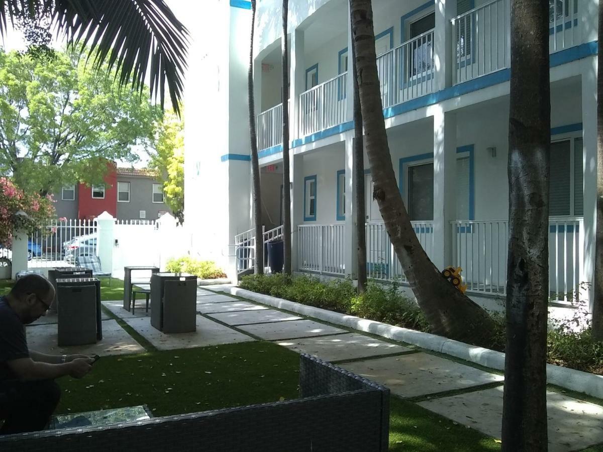 Studio Biscayne Blvd Miami Doral Exteriör bild