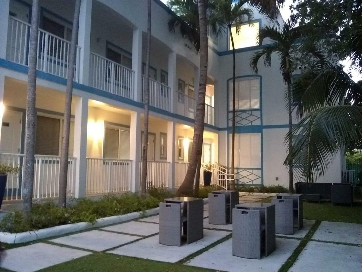 Studio Biscayne Blvd Miami Doral Exteriör bild